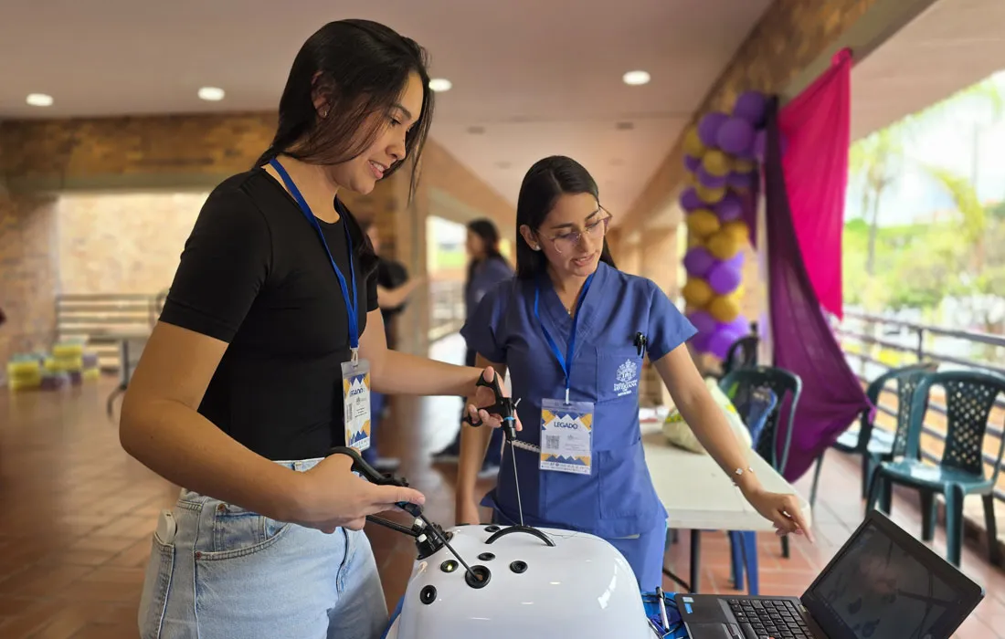 Estudiantes de Medicina compartieron experiencias en su paso hacia la vida profesional