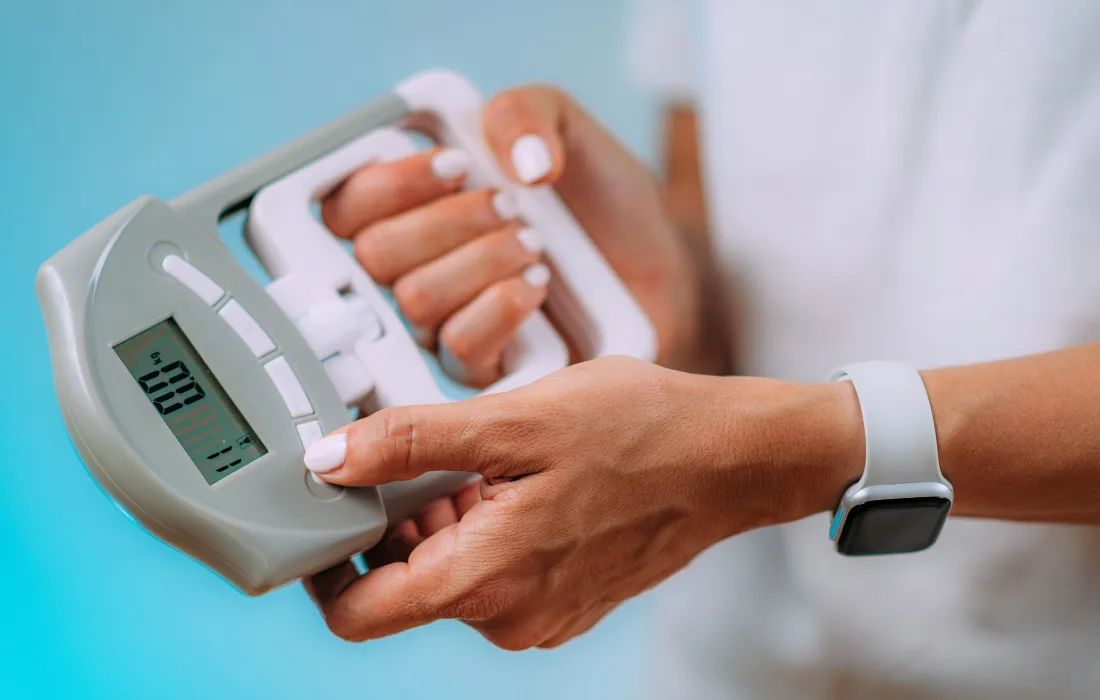 Estudio javeriano determina por primera vez valores de referencia de fuerza de agarre para evaluar la salud materna durante el embarazo Estudio javeriano determina por primera vez valores de referencia de fuerza de agarre para evaluar la salud materna durante el embarazo