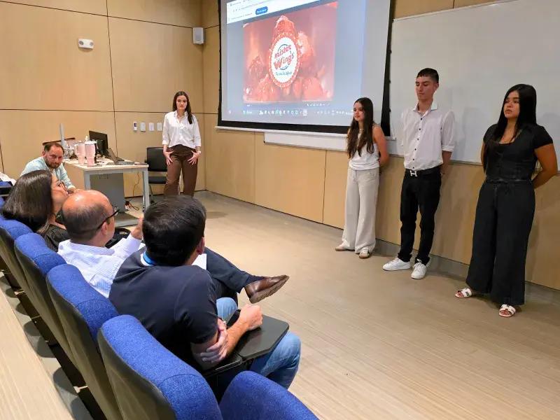 Mister Wings apuesta por el talento javeriano en proyecto aplicado de investigación de mercados